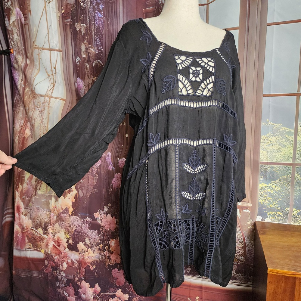 XXL Johnny Was Black Eyelet Embroidery Shift Dress - Long Sleeve Scoop Neck